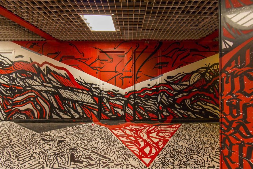100-graffiti-artists-university-painting-rehab2-paris-5-596dae7e0cd9d__880.jpg